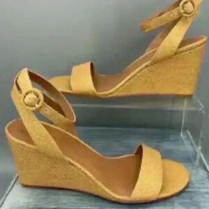 New NORDSTROM RACK Carrie Wedge Sandal in Tan